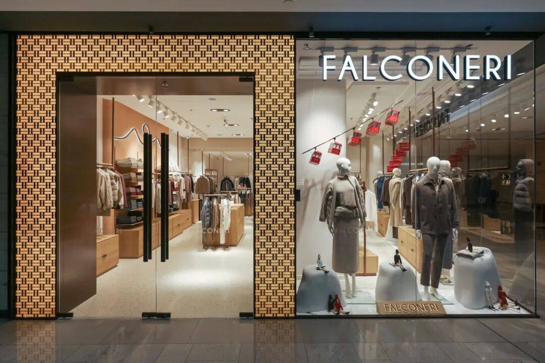 新揭幕初雪和白色花瓣好像有点配pg电子试玩平台北京迪奥之家全(图21)