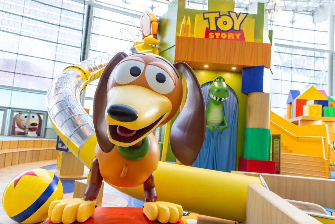 新揭幕初雪和白色花瓣好像有点配pg电子试玩平台北京迪奥之家全(图23)