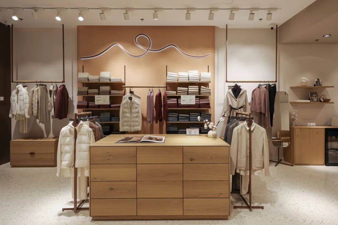 新揭幕初雪和白色花瓣好像有点配pg电子试玩平台北京迪奥之家全(图29)