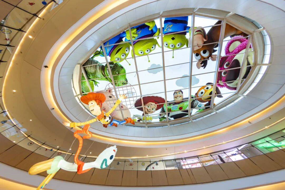 新揭幕初雪和白色花瓣好像有点配pg电子试玩平台北京迪奥之家全(图31)